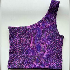 Subdued snake print off the shoulder tank size xs (fits xs-s)